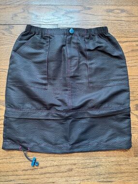 Urban Outfitters Mini Skirt XS Black Utility Toggle Hem Zip Pocket Sporty Y2K